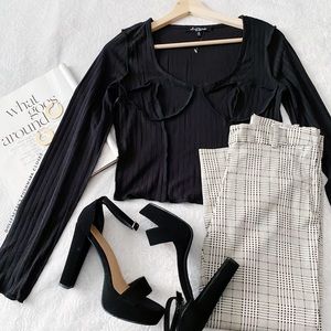 NWT Black Cropped + Ribbed Exposed Seam Top